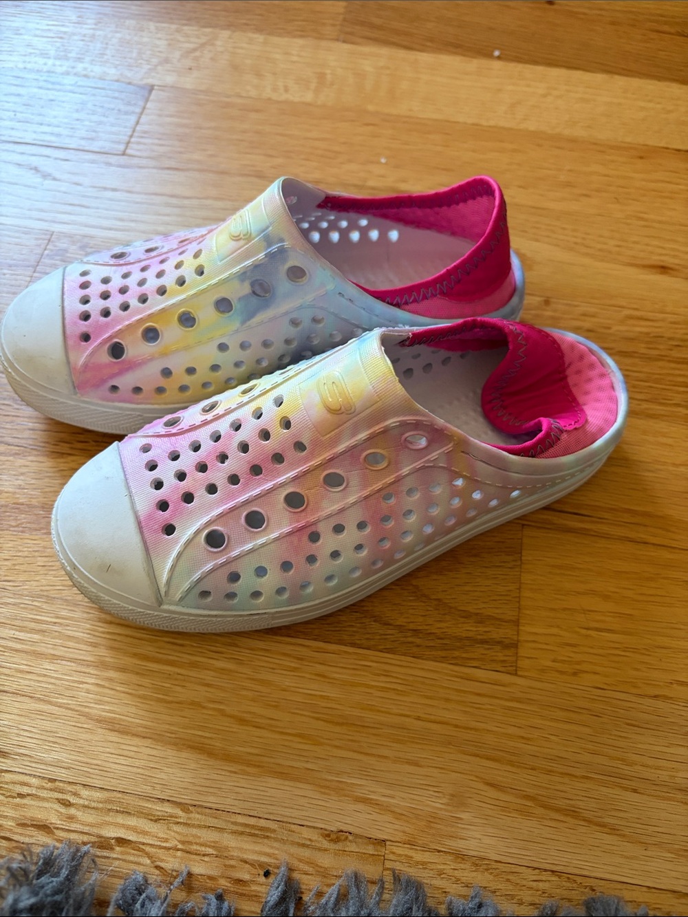 Kids Pink Tie-Dye Slip-On Skechers Water-Friendly Shoes - 13